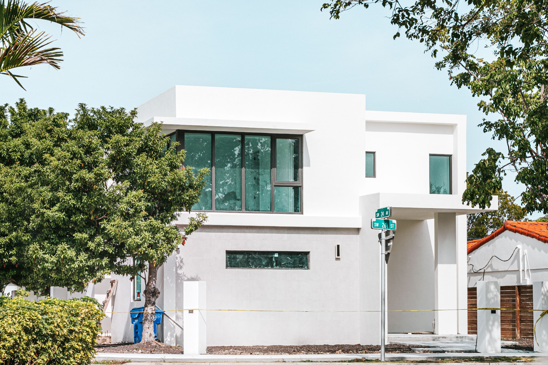 Window cleaning service in Sweetwater, FL