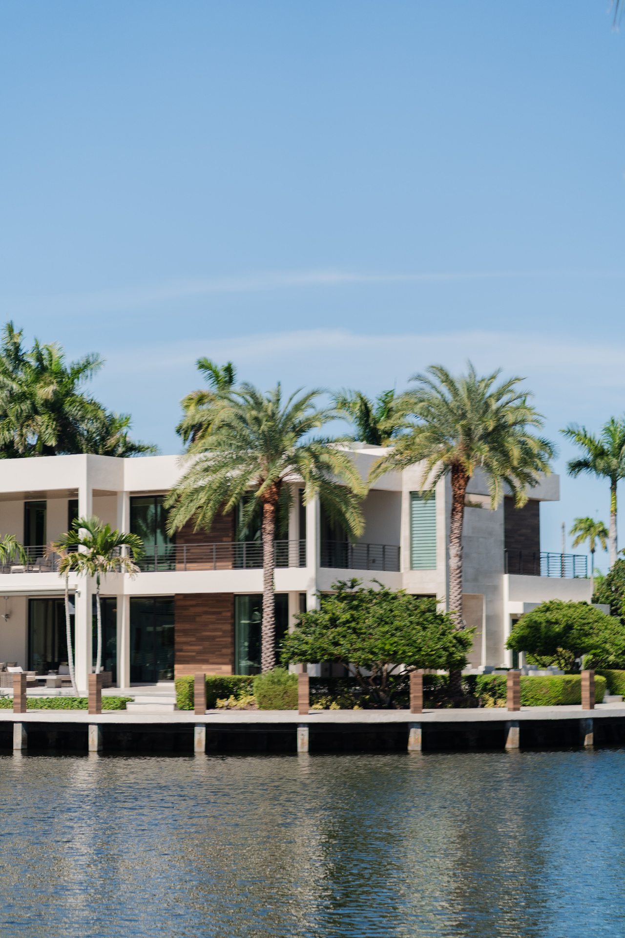 Window cleaning service in Miami, FL