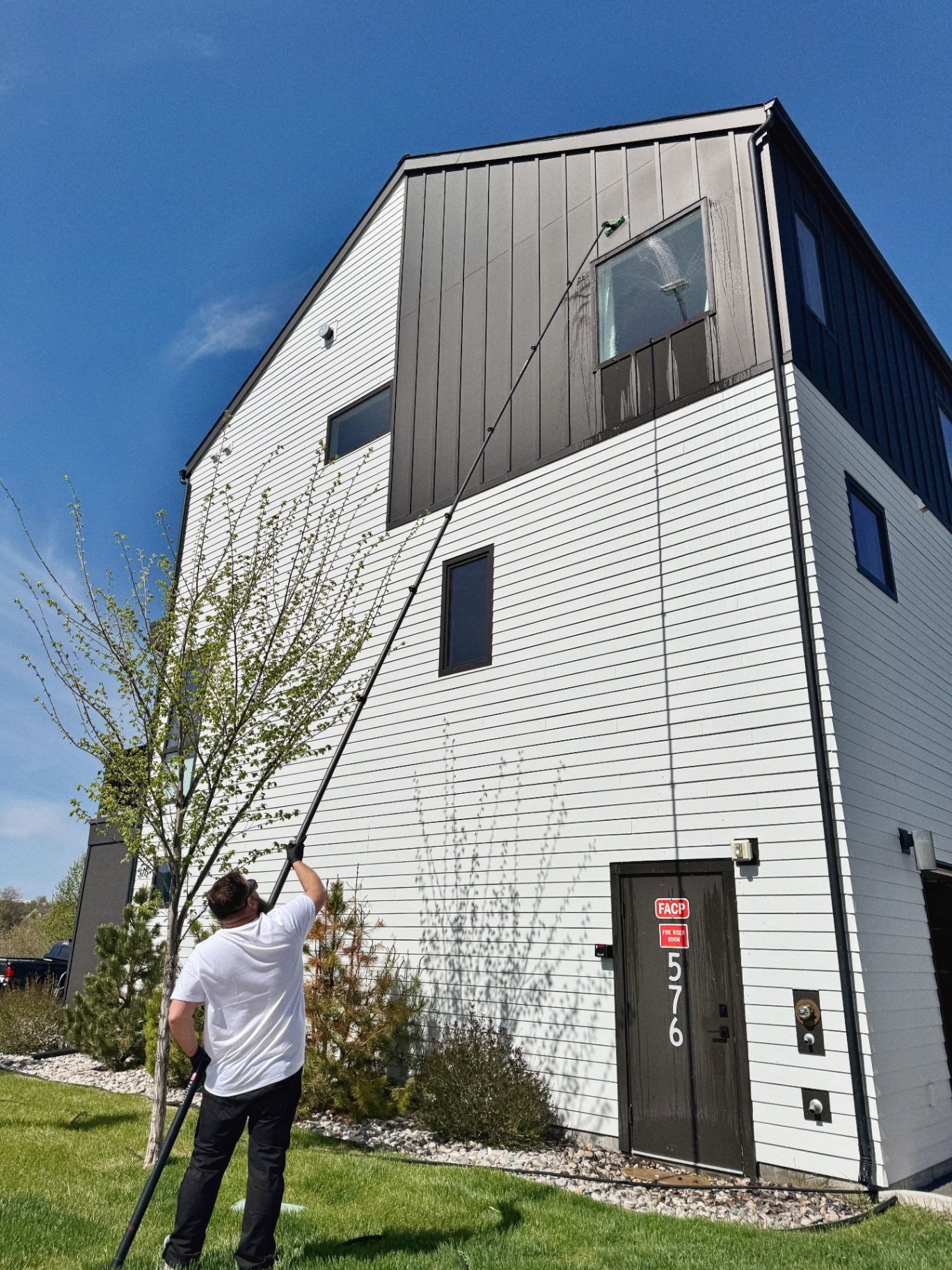 Commercial storefront window cleaning for offices and retail in Doral, FL